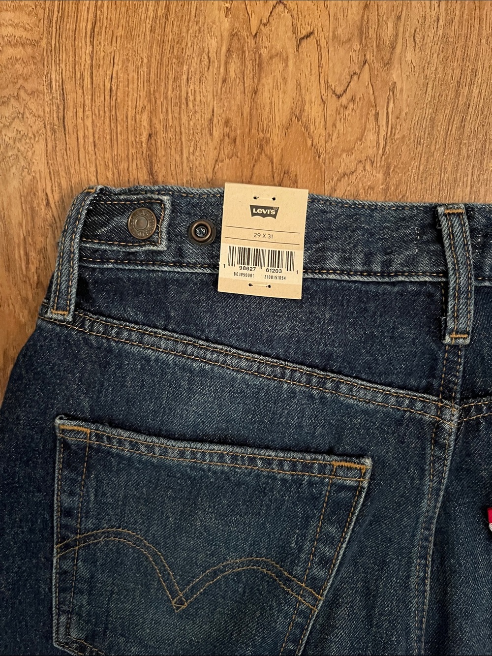 NWT Levi’s Cinch Barrel Jeans - Picture 12 of 13